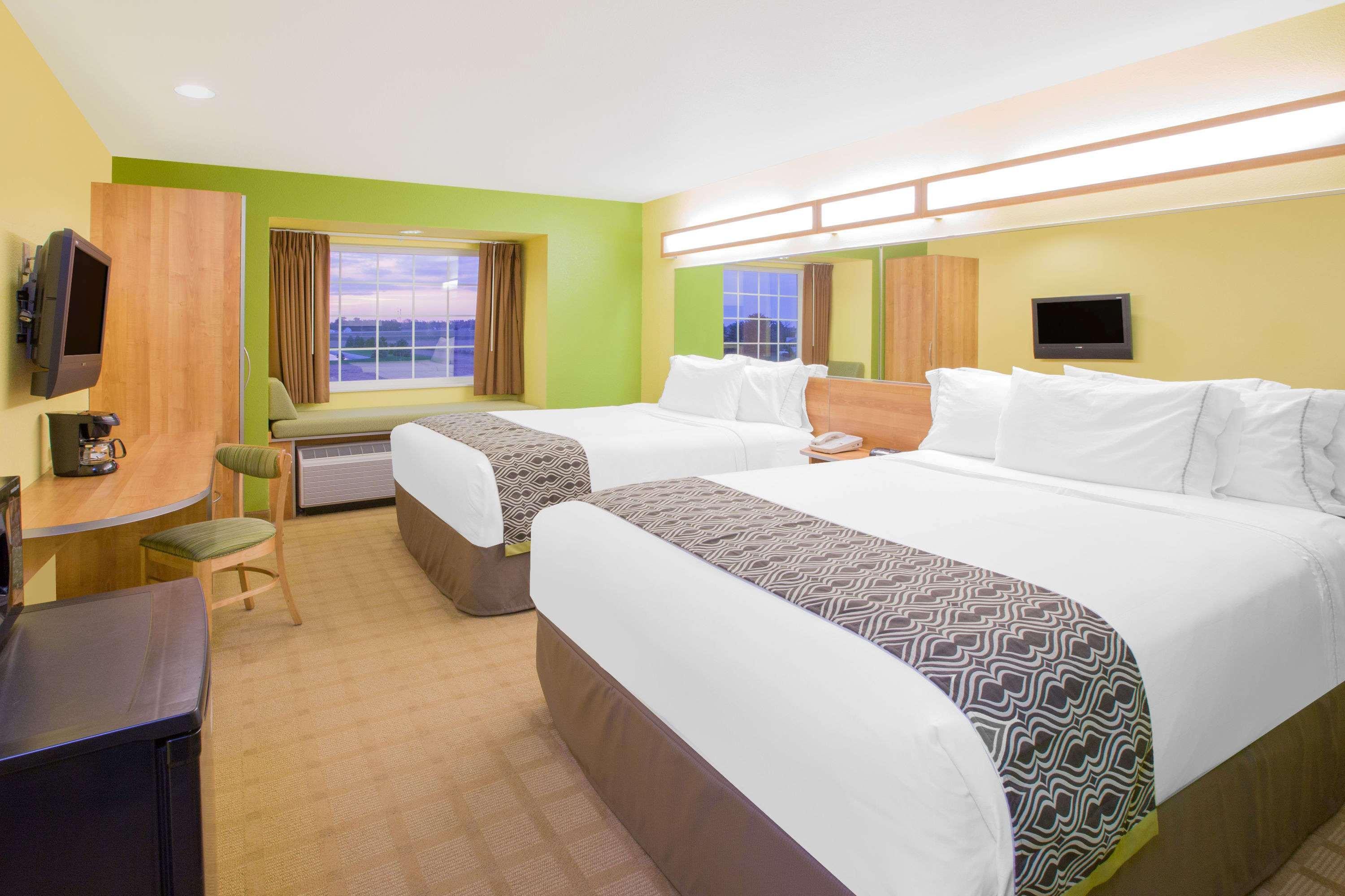 Microtel Inn & Suites By Wyndham Delphos Exteriör bild