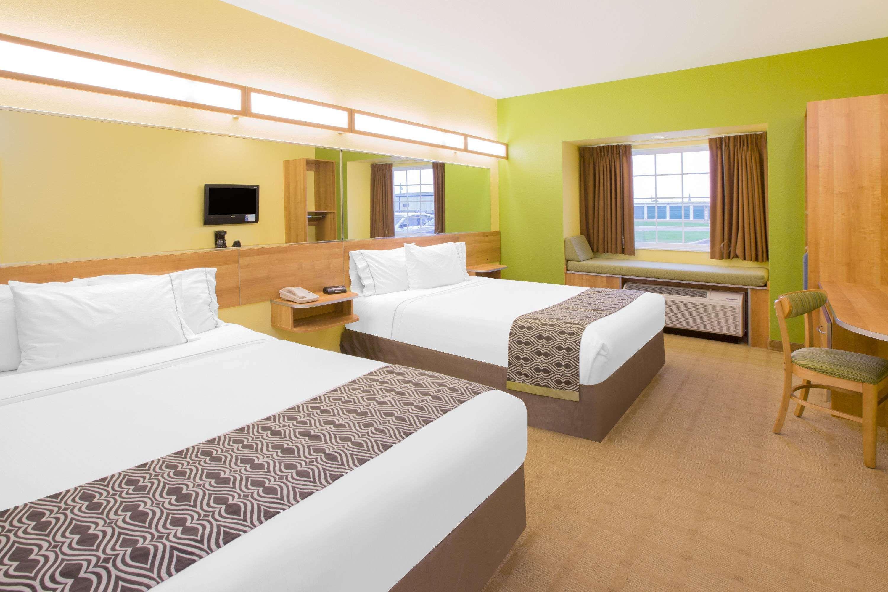 Microtel Inn & Suites By Wyndham Delphos Exteriör bild
