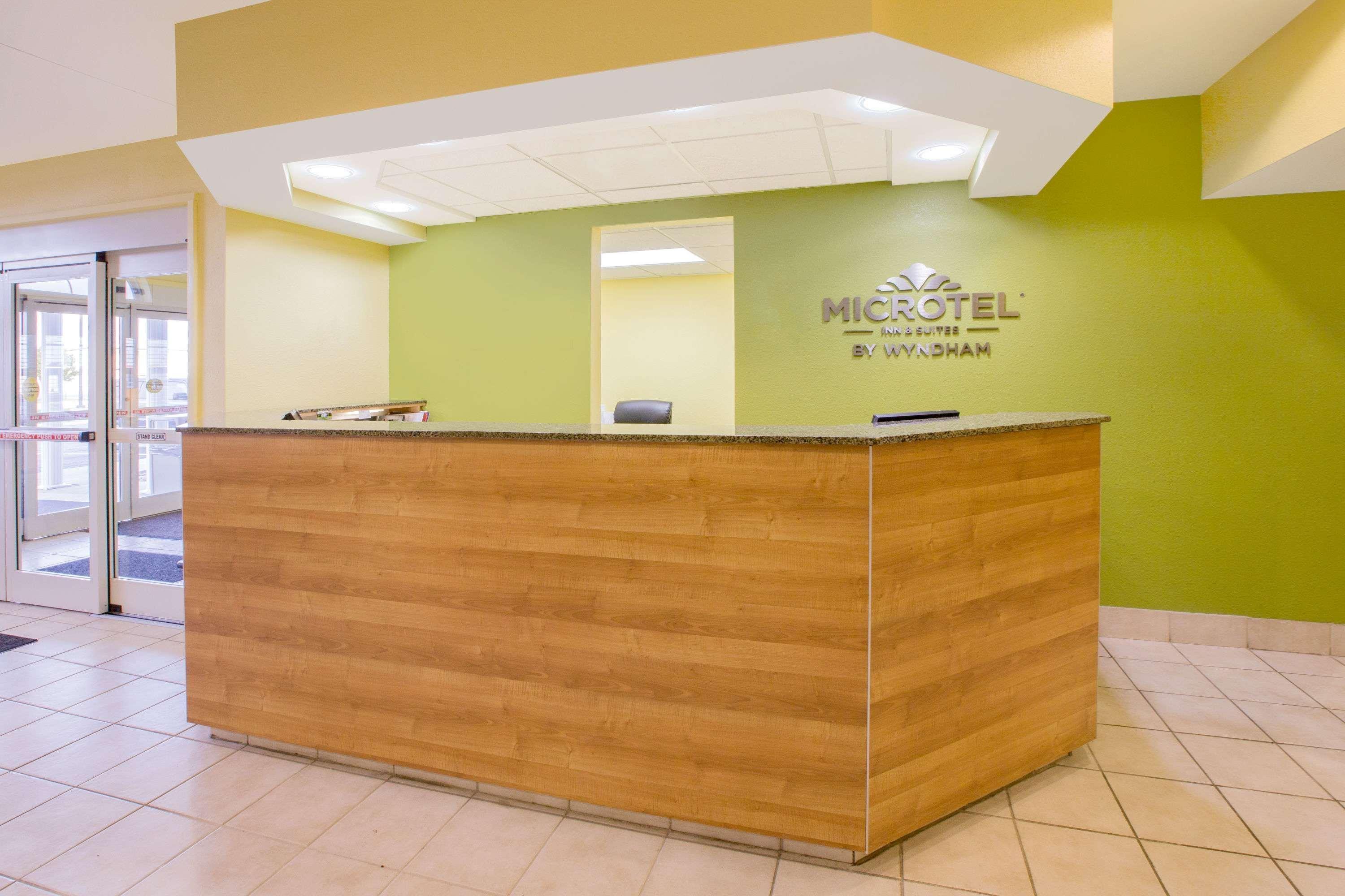 Microtel Inn & Suites By Wyndham Delphos Exteriör bild