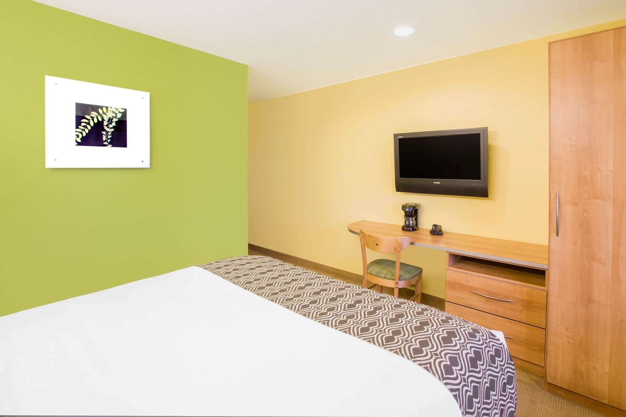 Microtel Inn & Suites By Wyndham Delphos Exteriör bild